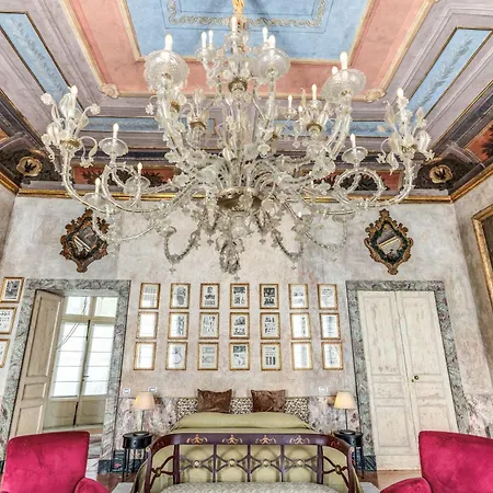 Palazzo Doria 4* Neapel