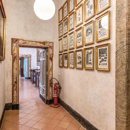 Palazzo Doria 4* Neapel