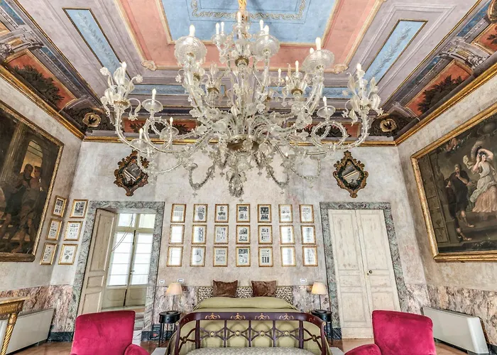 Palazzo Doria 4* Naples
