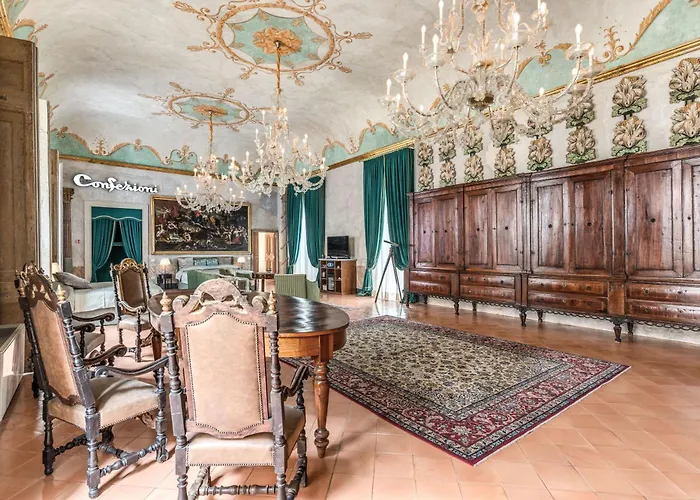 Palazzo Doria 4* Naples