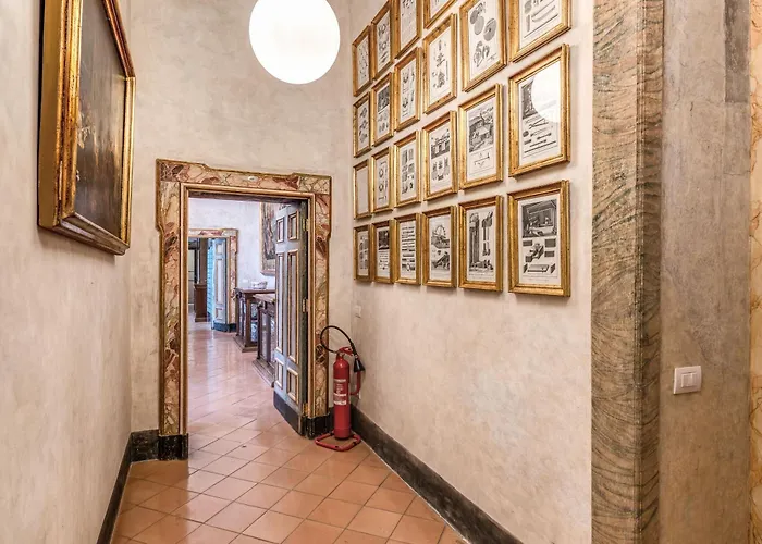 Palazzo Doria 4* Naples