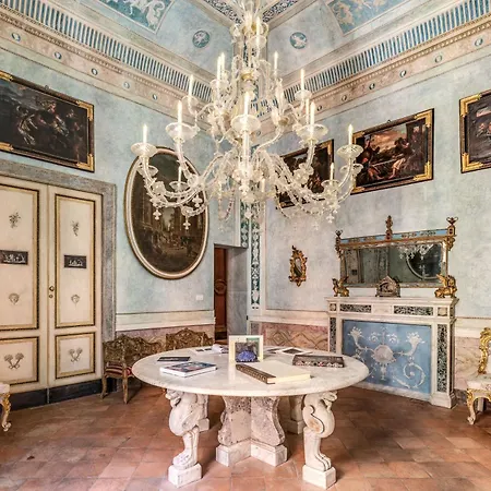 Palazzo Doria 4* Nápoles